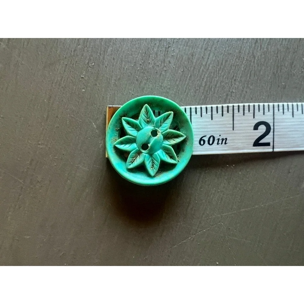 Vintage Buttons 1.125